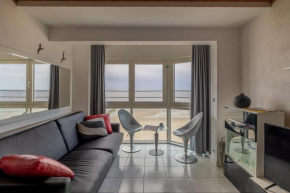BRIGHTON - Modern Apartment with Seaview